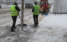 Фото 119: Минулої ночі в місті працювало 95 одиниць техніки, для посипання доріг використано 492 м3 піскосуміші