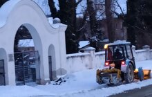 Фото 33: Для посипання доріг від ожеледиці минулої доби використано 527 м3 піскосуміші та 186 м3 солі