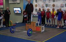 Фото 13: На Чемпіонаті світу з важкої атлетики серед ветеранів вручили перші нагороди 