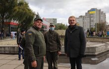 Фото 17: На площі перед Центром Довженка у Львові урочисто підняли Державний прапор