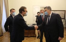 Фото 3: Прем’єр-міністр Хорватії залишив запис у Книзі почесних гостей Львова