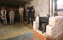 Фото 3: Встановити піч за 4 години: у Львові показали, як безпечно облаштувати пункт обігріву в укриттях (відео)