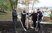 Фото 43: У Львові висадили 96 іменних дерев, присвячених загиблим Героям