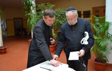 Фото 2: Парафія св. Йоана Павла ІІ запрошує на зустріч з християнами Африки
