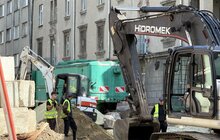 Фото 2: Триває другий етап реконструкції вул. Залізничної: підрядник замінює інженерні мережі
