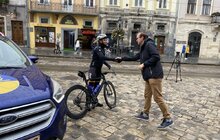 Фото 2: Ярема Венгринович стартував з пл. Ринок до Тернополя задля дітей, чиї батьки загинули в АТО 