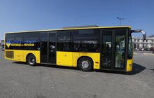 Фото 1: Львів отримав від польських міст 20 великих низькопідлогових автобусів та гуманітарну допомогу