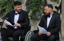 Фото 2: Пʼєса, написана воїном, та картина, намальована кріслом колісним: як арттерапія допомагає ветеранам відновлюватись після травм війни (відео)