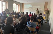 Фото 3: Азовці зустрілися з львівською молоддю, аби розказати про свою службу