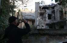 Фото 5: Пошкоджено 46 будинків, вибиті 522 вікна, 1 людина госпіталізована: наслідки нічного ворожого обстрілу Львова (відео)