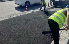 Фото 3: На вулиці Пасічній проводять асфальтування вибоїн великими картами