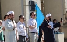 Фото 7: У центрі Львова урочисто підняли кримськотатарський прапор (фото)