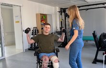 Фото 1: Завдяки реконструктивній операції, в центрі НЕЗЛАМНІ зберегли ногу 28-річному військовому