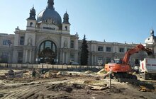 Фото 15: Реконструкція пл. Двірцевої: 70% інженерних мереж вже замінені