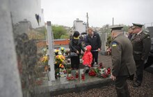 Фото 8: У Львові влада держави та міста вшанували пам’ять Героїв