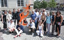 Фото 8: У центрі Львові встановили скульптуру відомого українського митця, присвячену молоді