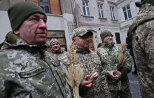 Фото 25: У Львові встановили чотирьохметрового різдвяного дідуха