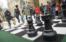 Фото 21: Стартувала вулична гра у шахи на головній площі міста