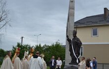Фото 19: Сьогодні на парафії св. Папи Івана Павла ІІ освятили пам’ятник на його честь