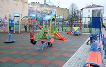 Фото 5: У Львові активно облаштовують дитячі і спортивні майданчики