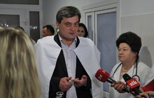 Фото 9: «Цього року плануємо продовжити роботу, щоб інфарктне відділення отримало належний стан», - А. Садовий про ремонти у лікарні швидкої допомоги