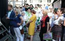 Фото 3: Дитячі колективи виступили на пл. Ринок до Дня міста