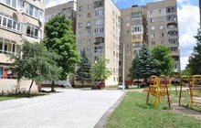 Фото 7: Планові ремонтні роботи внутрішніх дворів та хідників на Сихові тривають