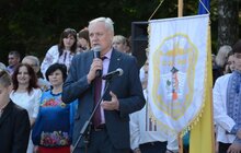 Фото 19: У школах міста урочисто святкують закінчення навчального року