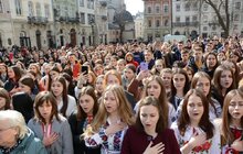 Фото 23: У центрі Львова урочисто заспівали Гімн України