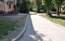 Фото 1: У Львові ремонтують внутрішньоквартальну дорогу, яку не відновлювали десятки років 
