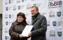 Фото 11: 100 успішним педагогам Львова вручили по 25 тисяч гривень