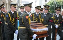Фото 2: Сьогодні, 25 серпня, Львів попрощався з загиблим Героєм