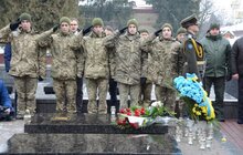 Фото 10: На Личаківському кладовищі вшанували пам’ять учасників бою під Крутами