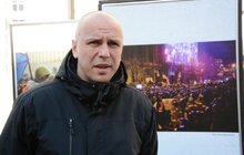 Фото 3: Біля ратуші представили тематичну виставку пам’яті Героїв Небесної Сотні