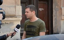 Фото 2: Вхідну браму в будинку на вул. Кониського, 5 відреставрують у співфінансуванні — 70% коштів оплачує Львівська міська рада, 30% - мешканці