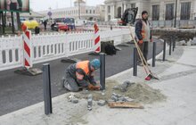 Фото 17: Реконструкція пл. Двірцевої: на площі облаштовують благоустрій та готуються до відновлення руху трамвая до вокзалу