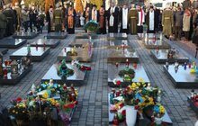 Фото 10: У Львові на Личакові вшанували Героїв Небесної Сотні