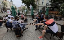 Фото 4: Сьогодні з обіду спеціальні моніторингові групи будуть перевіряти роботу літніх майданчиків та терас