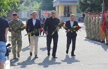 Фото 2: Мер Львова вшанував загиблих військовослужбовців десантно-штурмових військ