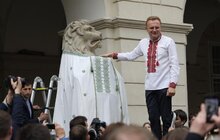 Фото 8: «Вишиванка об’єднує всіх українців і всіх класних людей у світі», — А. Садовий