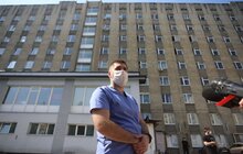 Фото 3: Благодійники передали засоби захисту для медиків лікарні швидкої допомоги