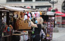 Фото 6: Моніторингові групи перевіряють суб'єкти господарювання та міський транспорт на дотримання карантинних заходів