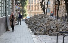 Фото 5: Реконструкція вул. С. Бандери: підрядник проводить заміну колектора