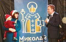 Фото 7: Мер Львова відвідав Фабрику Святого Миколая і залишив подарунки дітям