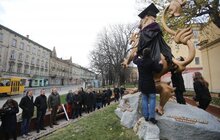 Фото 4: До Дня студента львівських левів одягнули у мантії