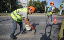 Фото 7: На вул. Кн. Ольги проводять ремонтні роботи із запобігання руйнуванню дороги за методикою, яку застосовують при ремонті великих магістралей державного значення