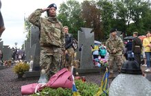 Фото 18: На Личаківському цвинтарі вшанували пам’ять новітніх Героїв з нагоди Дня Незалежності 
