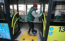 Фото 5: Громадський транспорт Львова дезінфікують