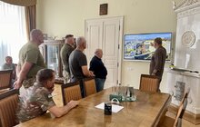 Фото 1: Військові, що лікуються у Львові, побували в гостях у мера міста