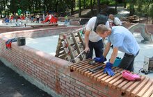 Фото 3: Триває реконструкція дитячого майданчика біля львівського цирку